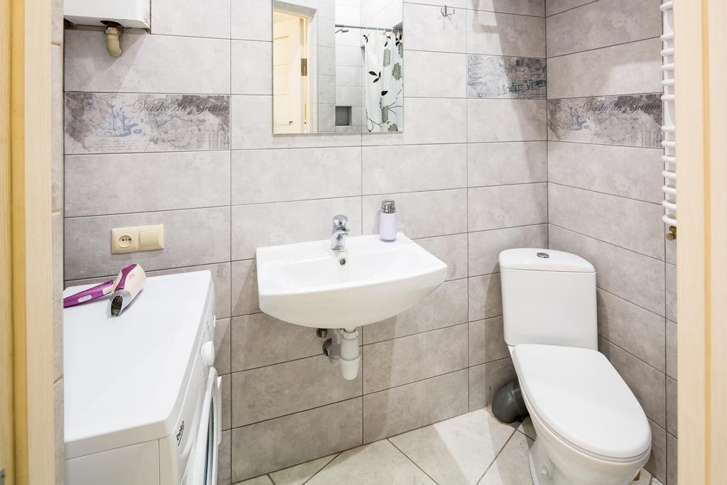 Avangard Studio Apartment Lviv Exterior photo