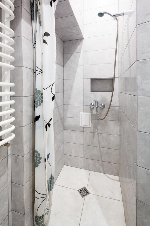 Avangard Studio Apartment Lviv Exterior photo